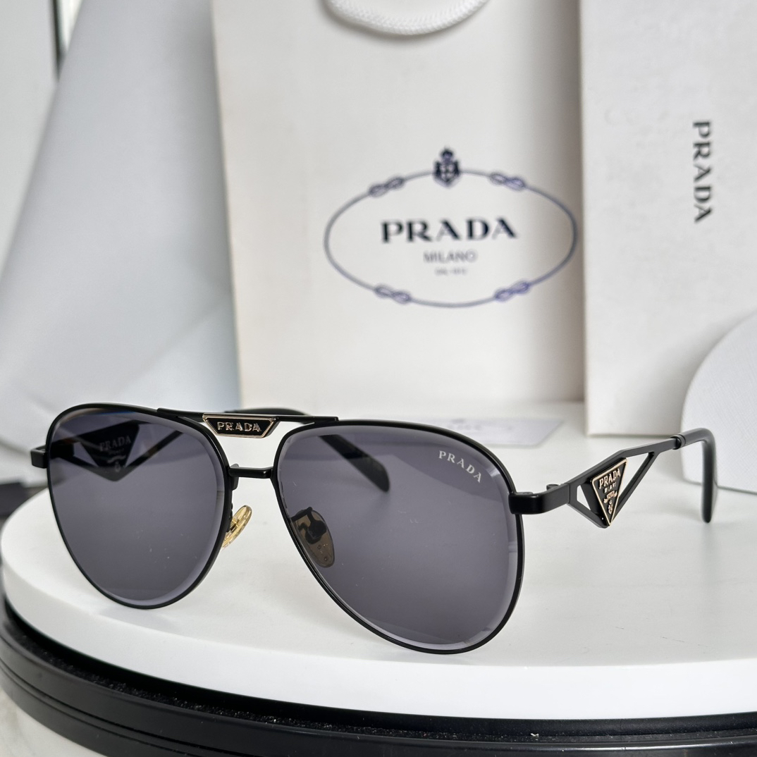 プラダ「Prada」Linea Rossa 2025 サングラス