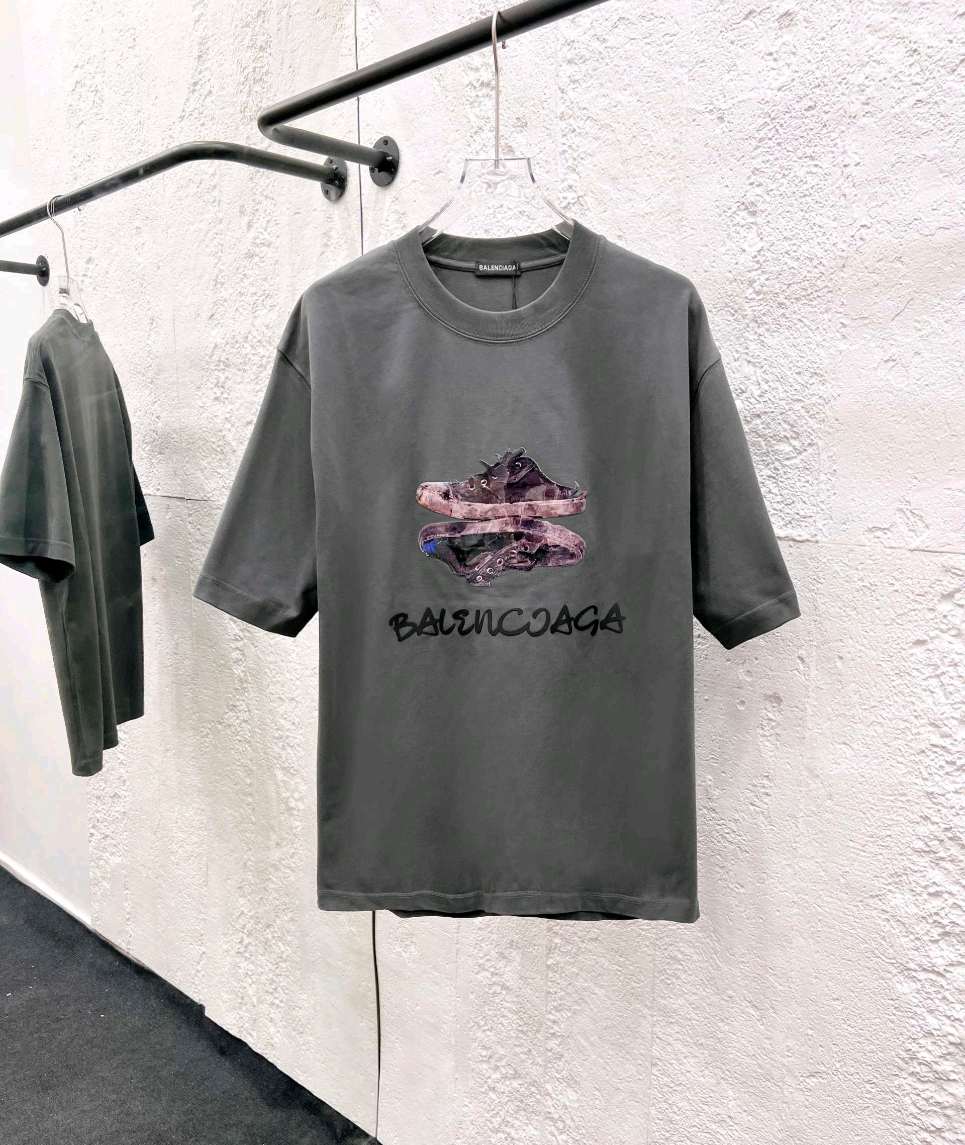 バレンシアガ「Balenciaga」ハイネックプレミアムコットン半袖Tシャツ