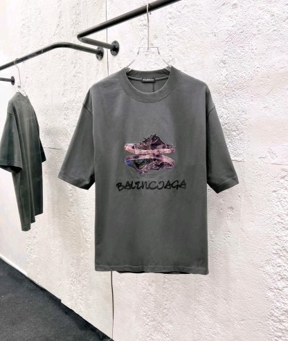 バレンシアガ「Balenciaga」ハイネックプレミアムコットン半袖Tシャツ