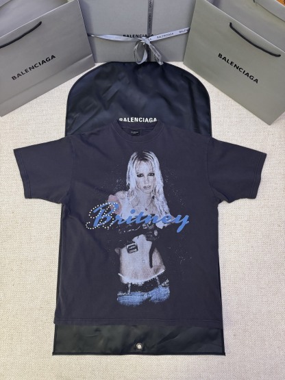 バレンシアガ「Balenciaga」ブリトニー・スピアーズ ポートレート プリントTシャツ