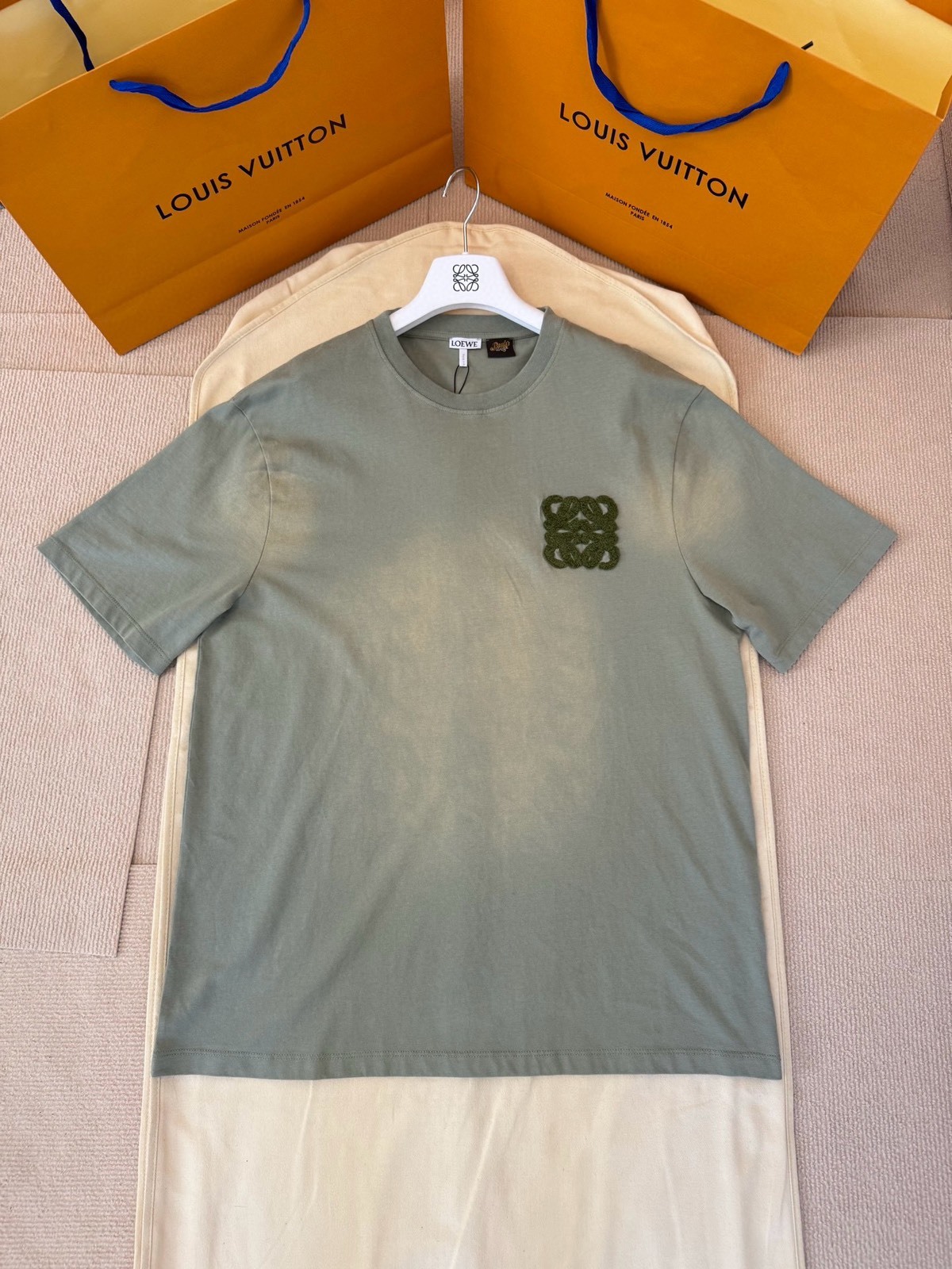 ロエベ「Loewe」アナグラム タオル刺繍 ウォッシュドTシャツ