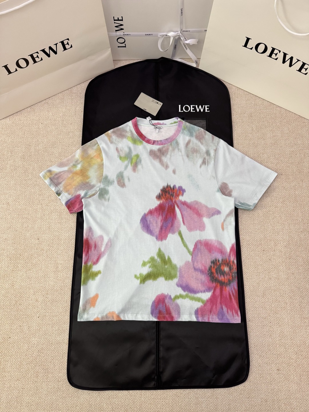 ロエベ「Loewe」フローラル プリント クルーネックTシャツ