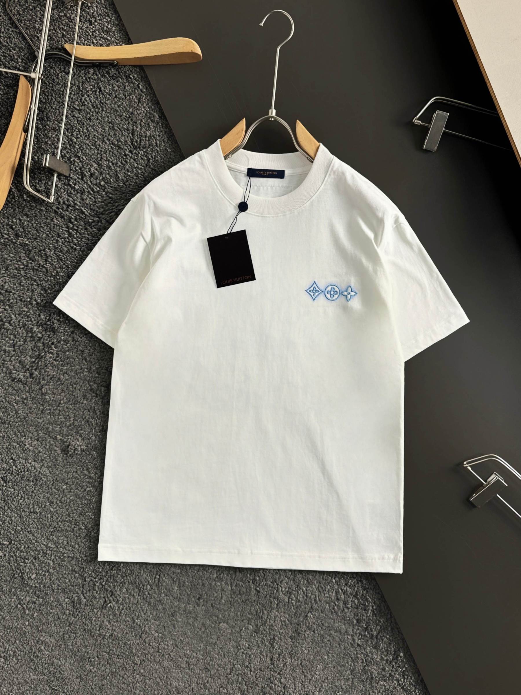 ルイ・ヴィトン「Louis Vuitton」クラウド スプレー エンブロイダリー Tシャツ