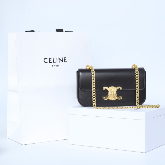 セリーヌ「Celine」Triomphe チェーンショルダーバッグ