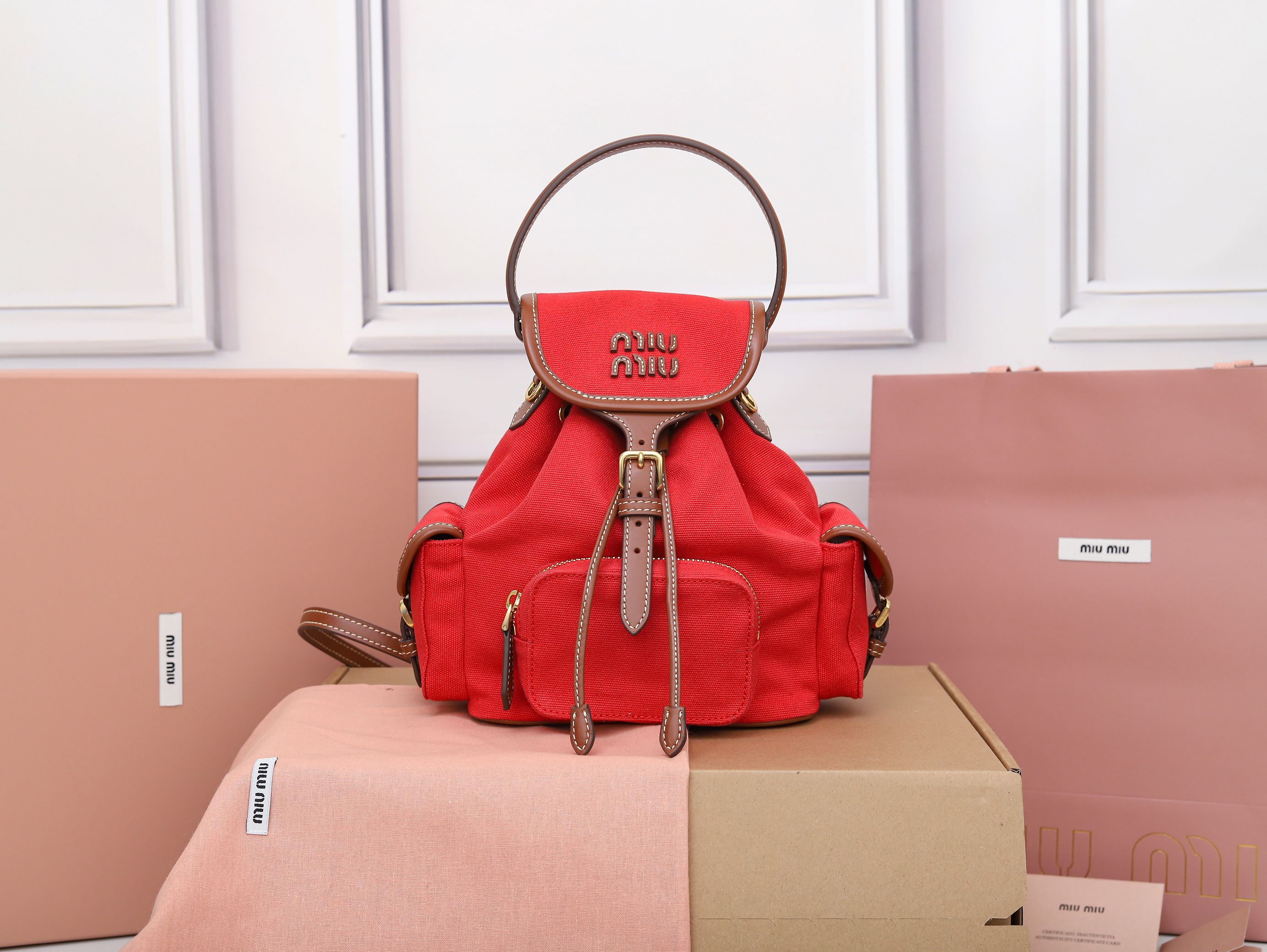 ミュウミュウ「Miu Miu」Wander コンバーチブルリュックサック