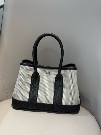 エルメス「Hermès」 Neo Garden Party 23 ショルダーバッグ