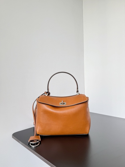 バレンシアガ「Balenciaga」Rodeo Drive スモールショルダーバッグ