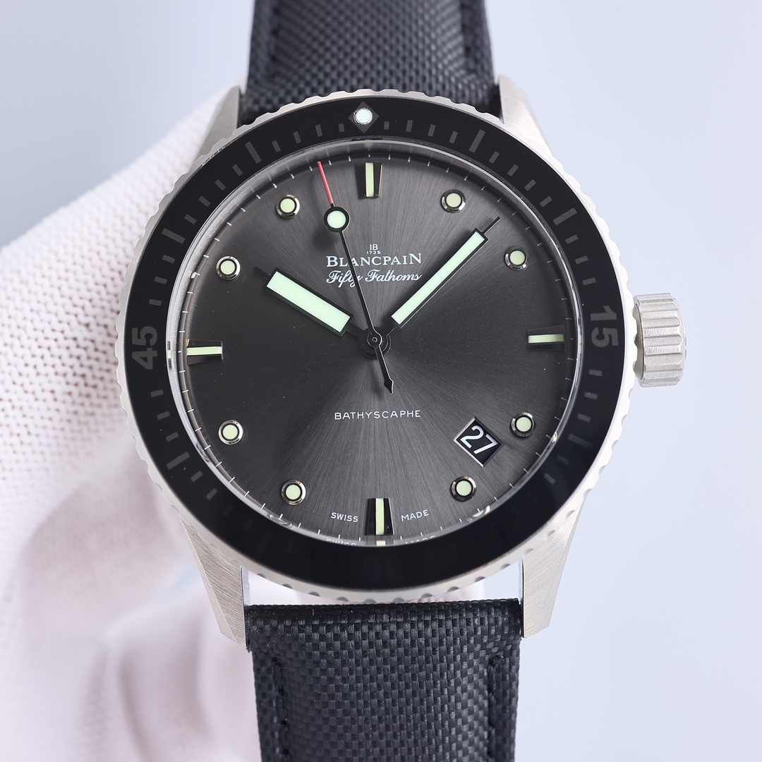ブランパン「Blancpain」フィフティ・ファゾム自動巻きダイバーズウォッチ43mm