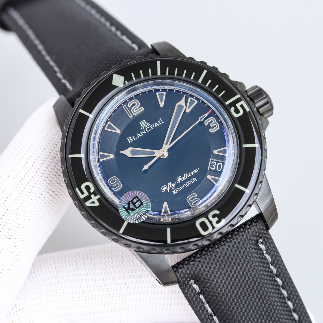ブランパン「Blancpain」フィフティ・ファゾム自動巻きダイバーズウォッチ45mm
