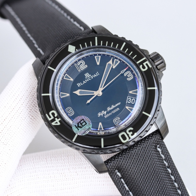 ブランパン「Blancpain」フィフティ・ファゾム自動巻きダイバーズウォッチ45mm