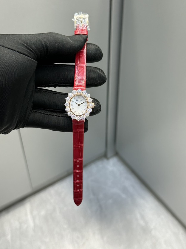 ショパール「Chopard」ハッピースポーツ ジョアイヤリーレディース ジュエリーウォッチ36mm