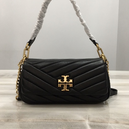 トリー バーチ「Tory Burch」 KIRA 菱目キルティング アンダーアームバッグ