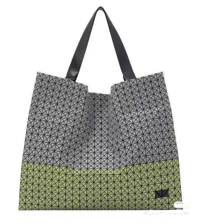 イッセイ・ミヤケ「Issey Miyake」 シリコーン トートバッグ