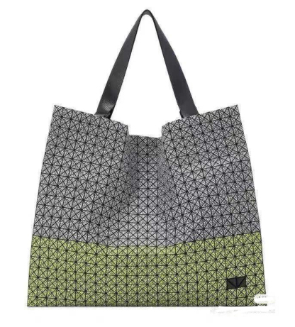 イッセイ・ミヤケ「Issey Miyake」 シリコーン トートバッグ