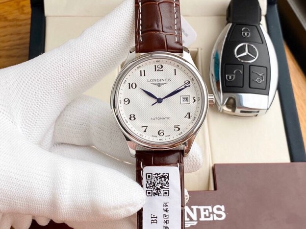 ロンジン「Longines」Conquest Automaticメンズウォッチ39MM