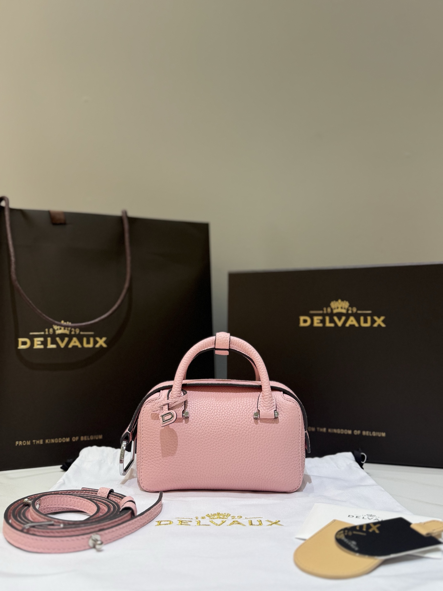 デルヴォー「Delvaux」Cool Box Nano ショルダーバッグ
