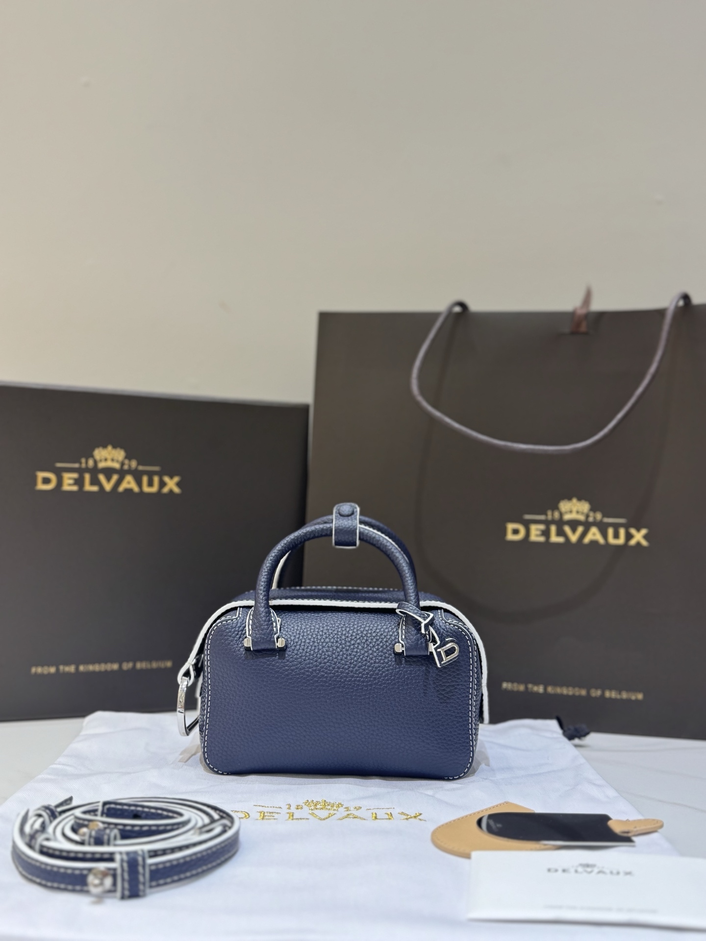 デルヴォー「Delvaux」Cool Box Nano ショルダーバッグ