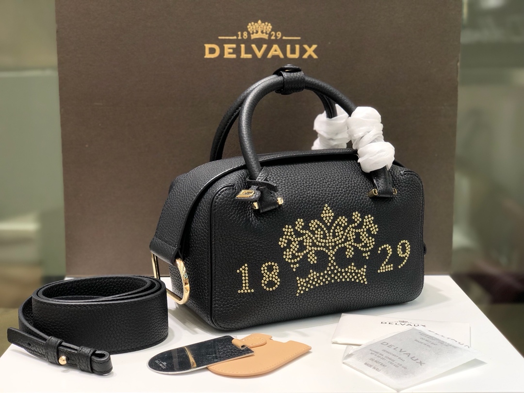 デルヴォー「Delvaux」Cool Box シリーズ ハンドバッグ