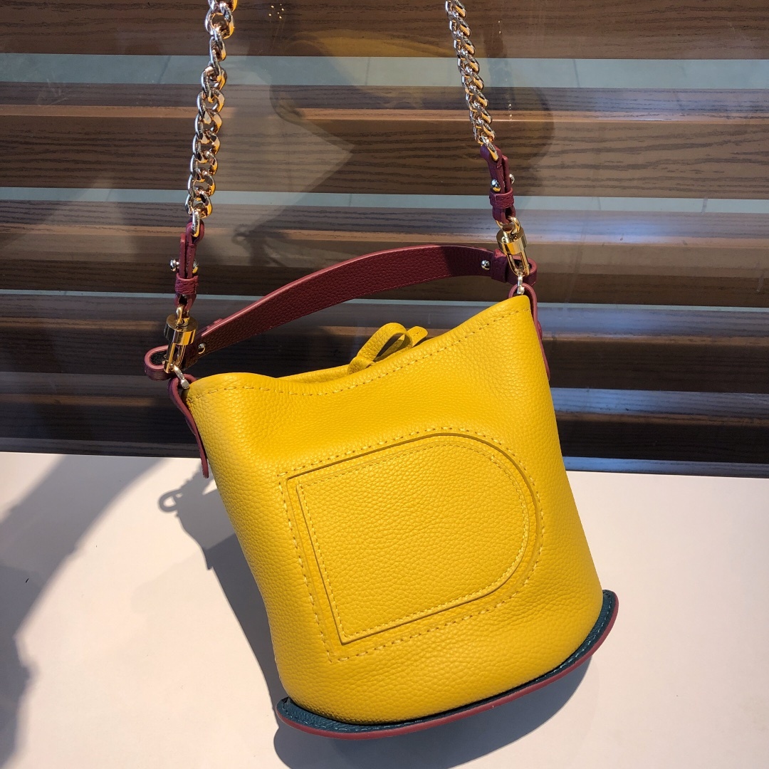 デルヴォー「Delvaux」Pin ミニバケットバッグ