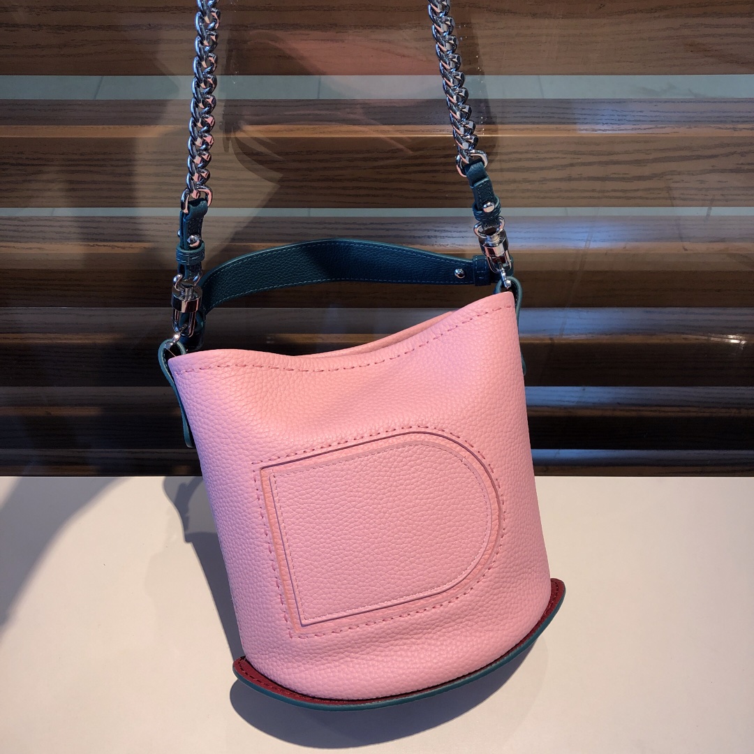 デルヴォー「Delvaux」Pin ミニバケットバッグ