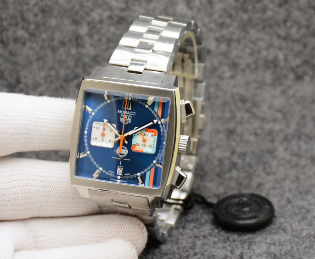 タグ・ホイヤー「TAG Heuer」カレラ クォーツ メンズウォッチ 40mm