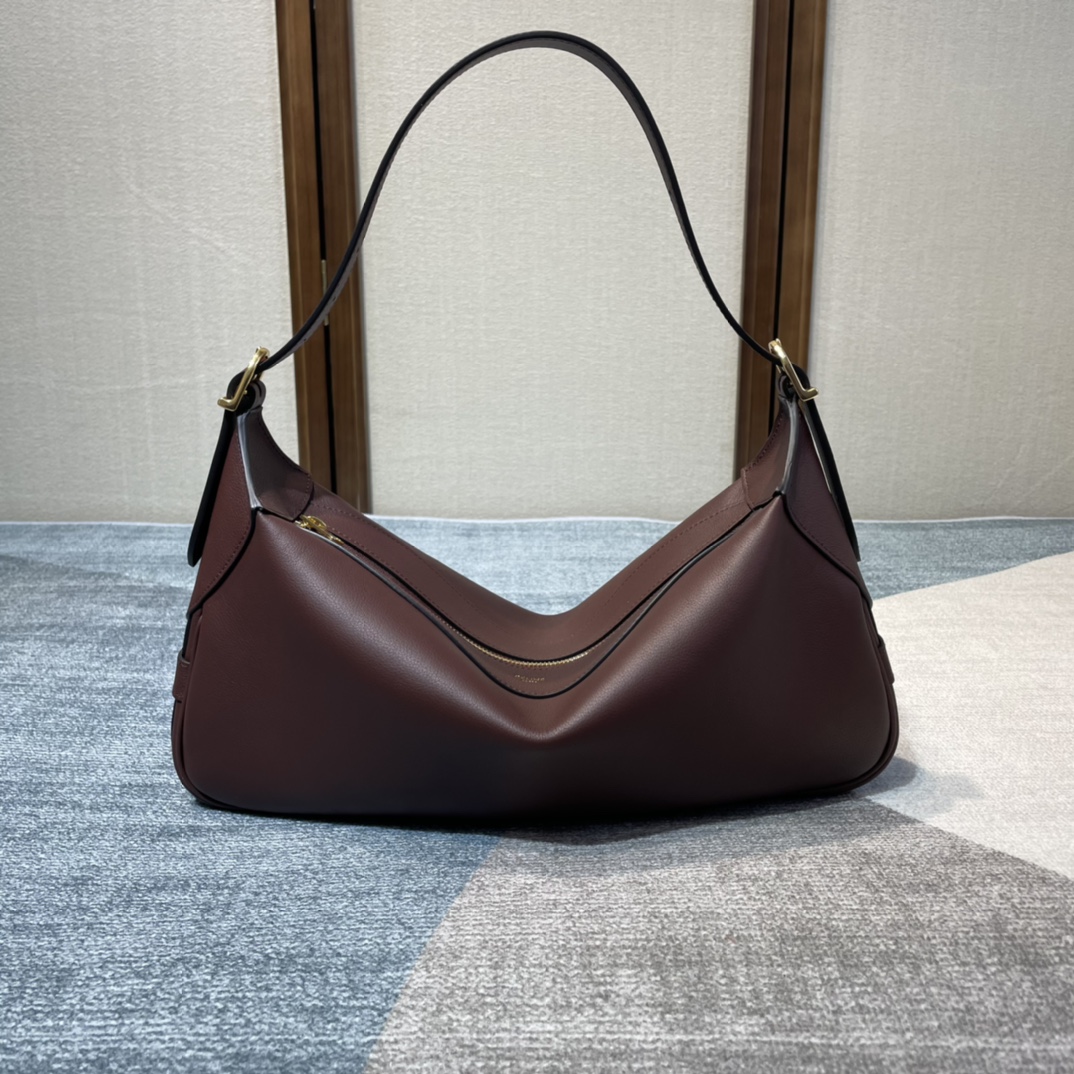 セリーヌ「Celine」AVA レザー ショルダーバッグ