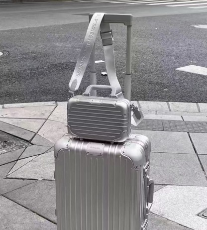 リモワ「RIMOWA」The Original Bag アルミニウムマグネシウム合金 ボックスバッグ