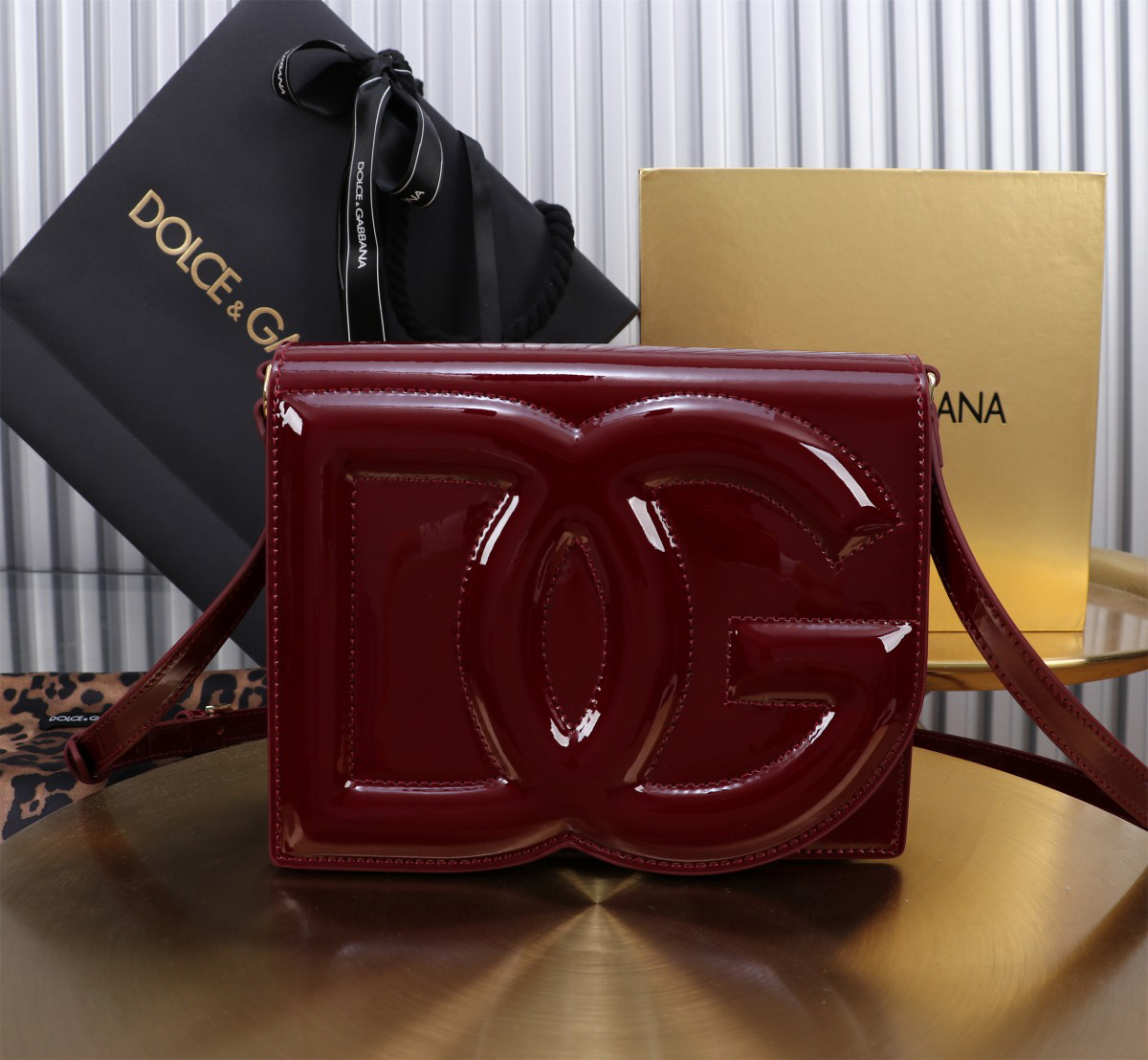ドルチェ・アンド・ガッバーナ「D&G」ロゴバッグ ジオメトリック ショルダーバッグ