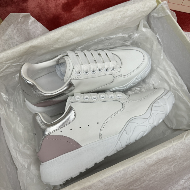 アレキサンダー・マックイーン［Alexander McQueen］Oversized Sneaker "Silk Gloss Leather" スニーカー