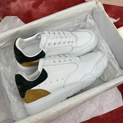 アレキサンダー・マックイーン［Alexander McQueen］Oversized Sneaker "Silk Gloss Leather" スニーカー