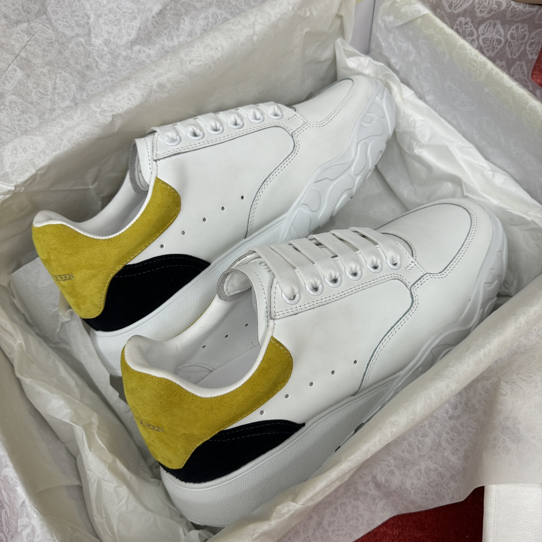 アレキサンダー・マックイーン［Alexander McQueen］Oversized Sneaker "Silk Gloss Leather" スニーカー