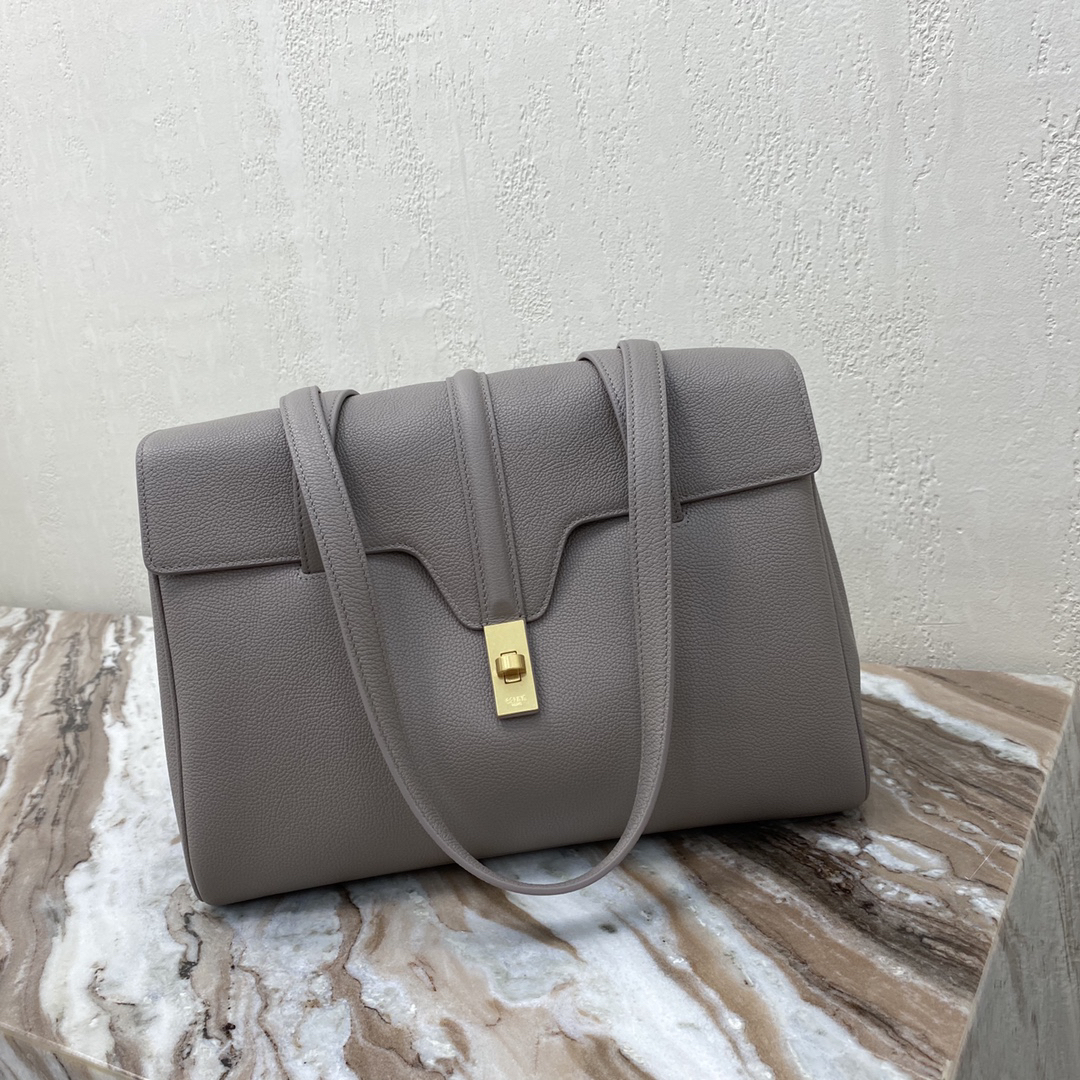 セリーヌ「Celine」SOFT 16 レザー ショルダーバッグ