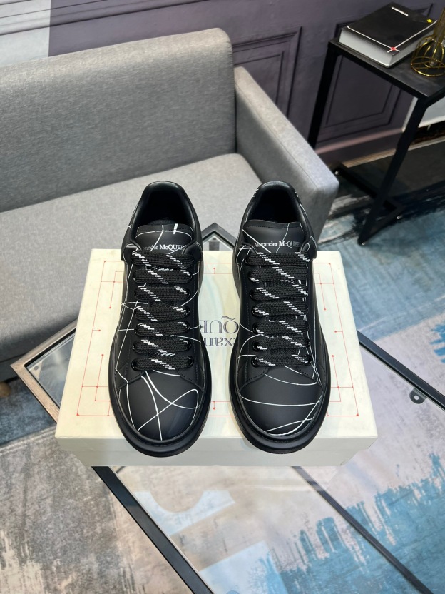 アレキサンダー・マックイーン［Alexander McQueen］Oversized Sneaker "Classic White" スニーカー