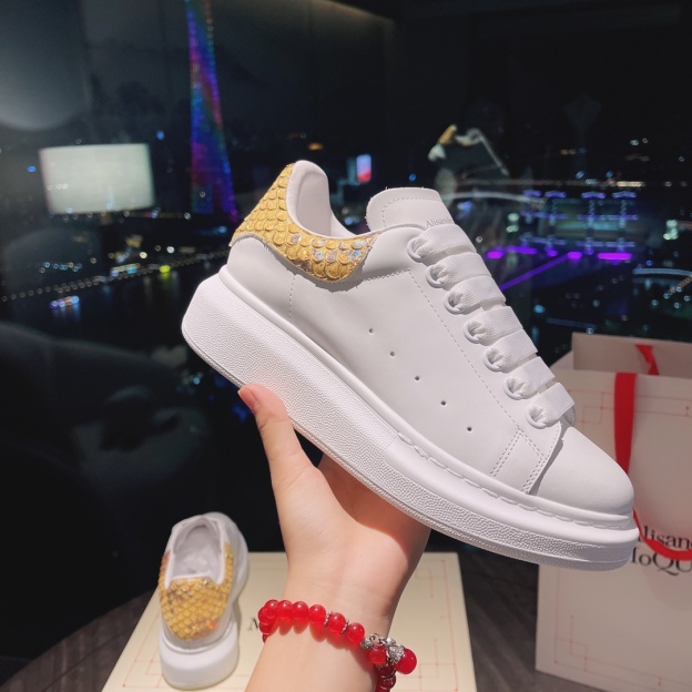 アレキサンダー・マックイーン［Alexander McQueen］Oversized Sneaker "Silk-Fishscale Leather" スニーカー