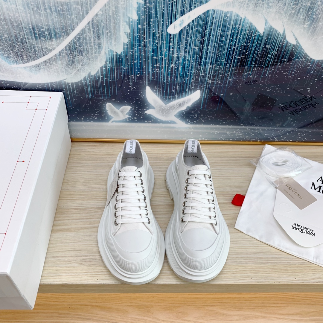 アレキサンダー・マックイーン［Alexander McQueen］Oversized Sneaker "Classic Platform" スニーカー