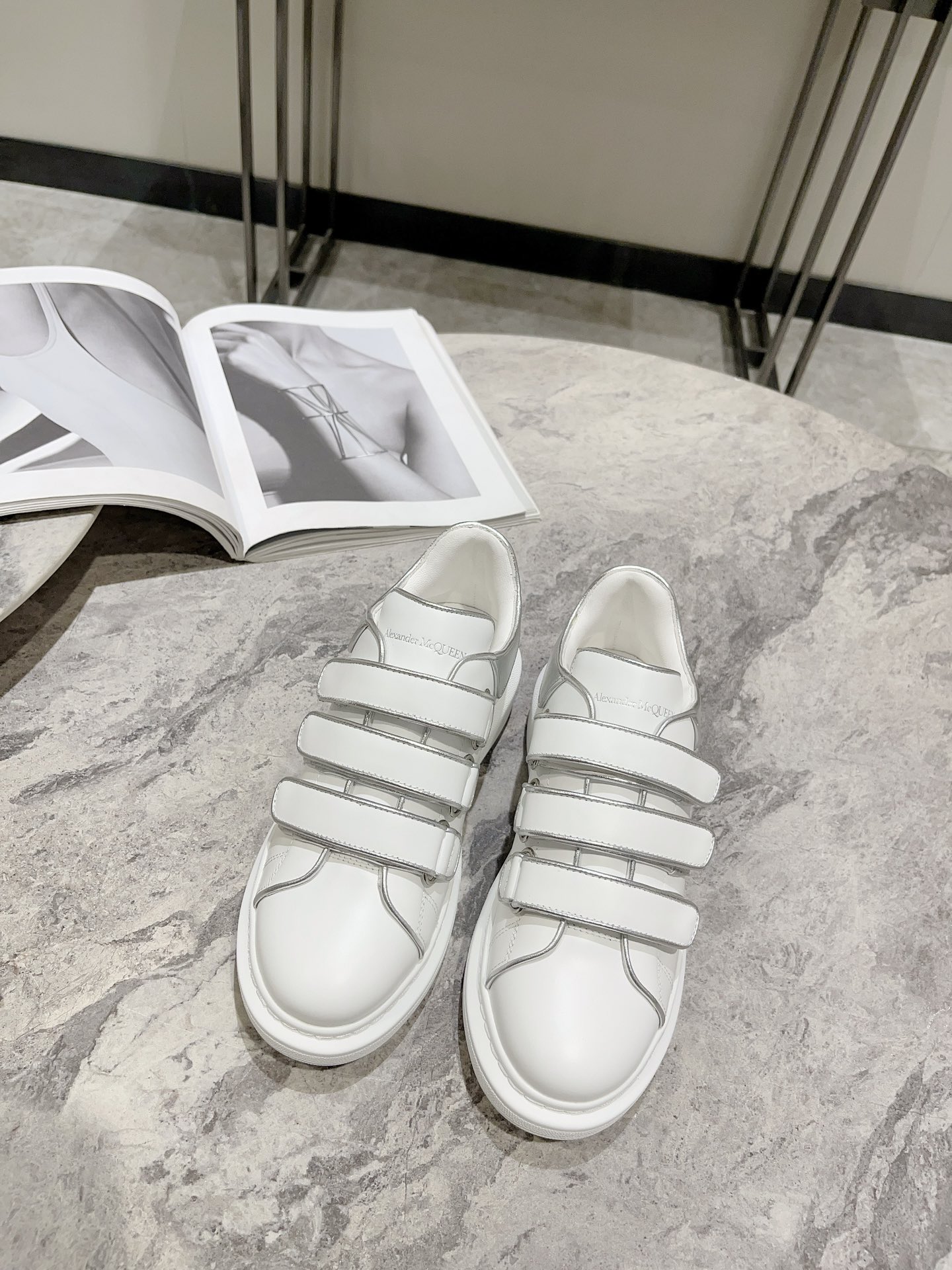 アレキサンダー・マックイーン［Alexander McQueen］Oversized Sneaker スニーカー