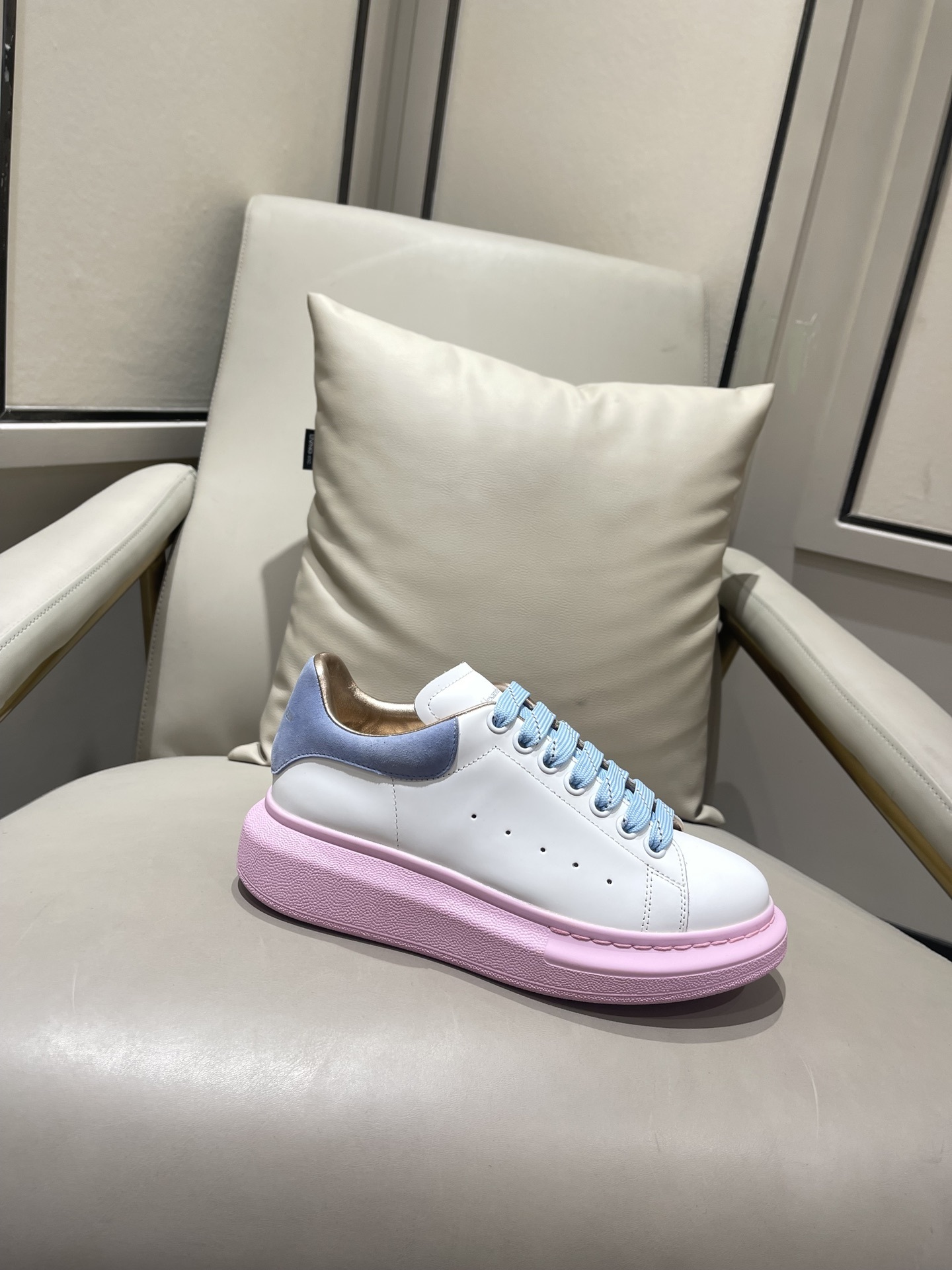 アレキサンダー・マックイーン［Alexander McQueen］Oversized Sneaker スニーカー