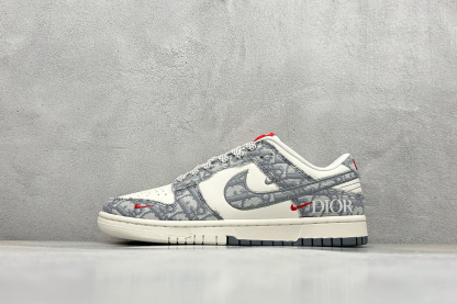 「コラボモデル」Dior x Nike SB Dunk Low "White Ink Blue" スニーカー