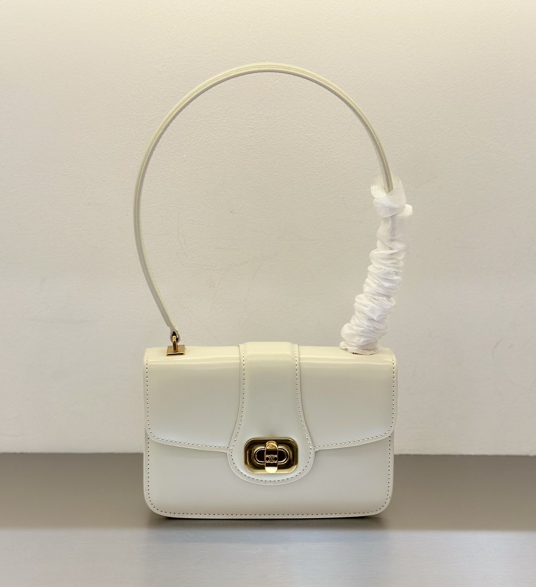 セリーヌ「Celine」TEEN LUNE BLANCHE レザー ショルダーバッグ