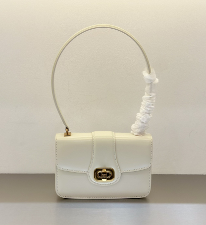 セリーヌ「Celine」TEEN LUNE BLANCHE レザー ショルダーバッグ