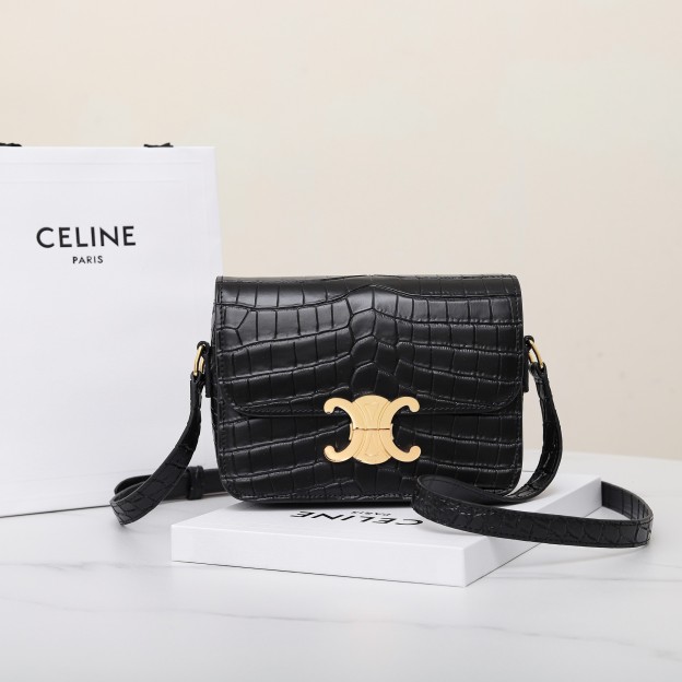 セリーヌ「Celine」クロコダイルエンボス トリアンンフ ショルダーバッグ