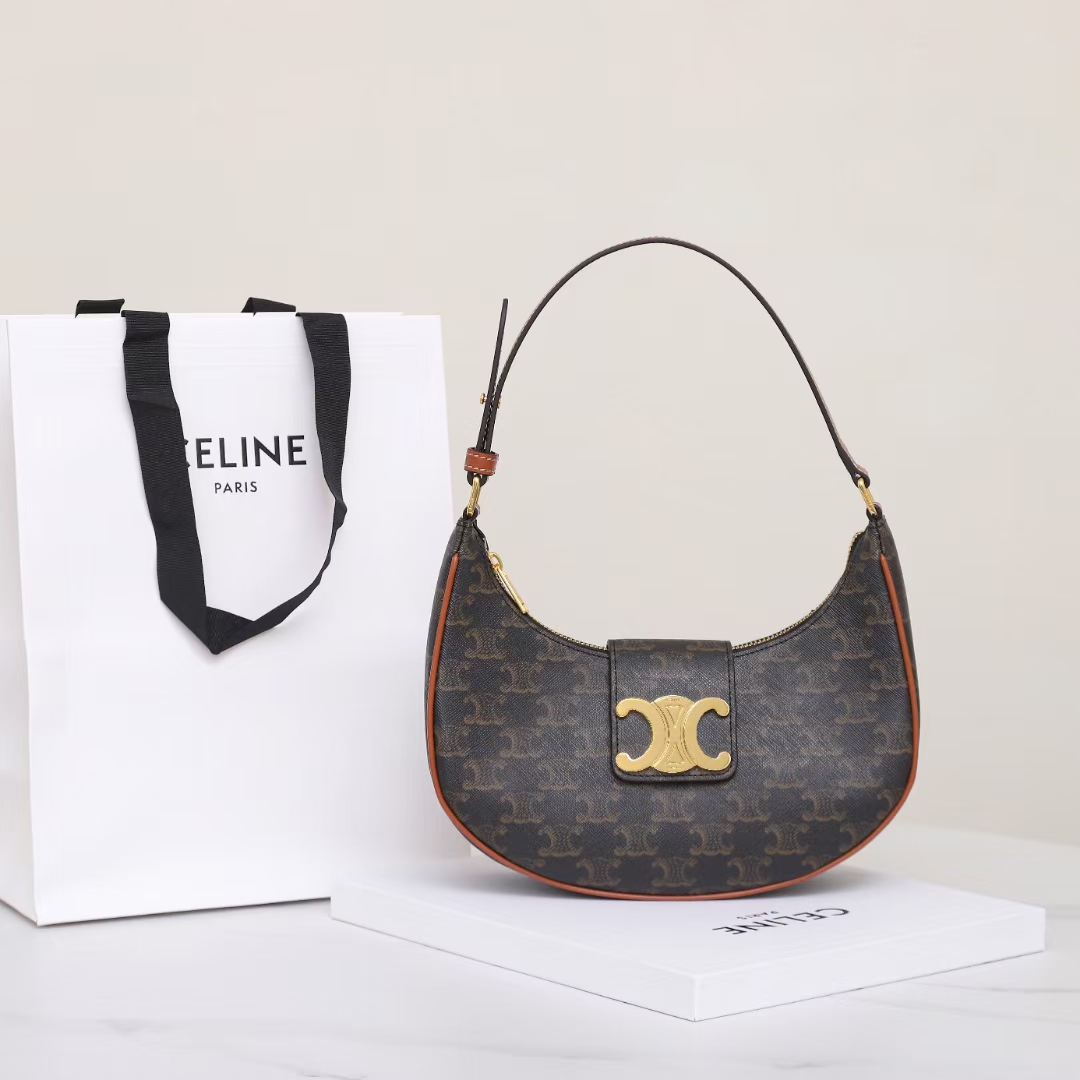 セリーヌ「Celine」 AVA モノグラム アンダーアームバッグ