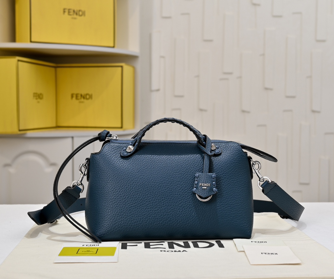 フェンディ「Fendi」ボストンバッグ ショルダーバッグ