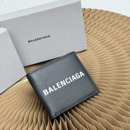バレンシアガ「Balenciaga」 CASH スクエア折りたたみ財布
