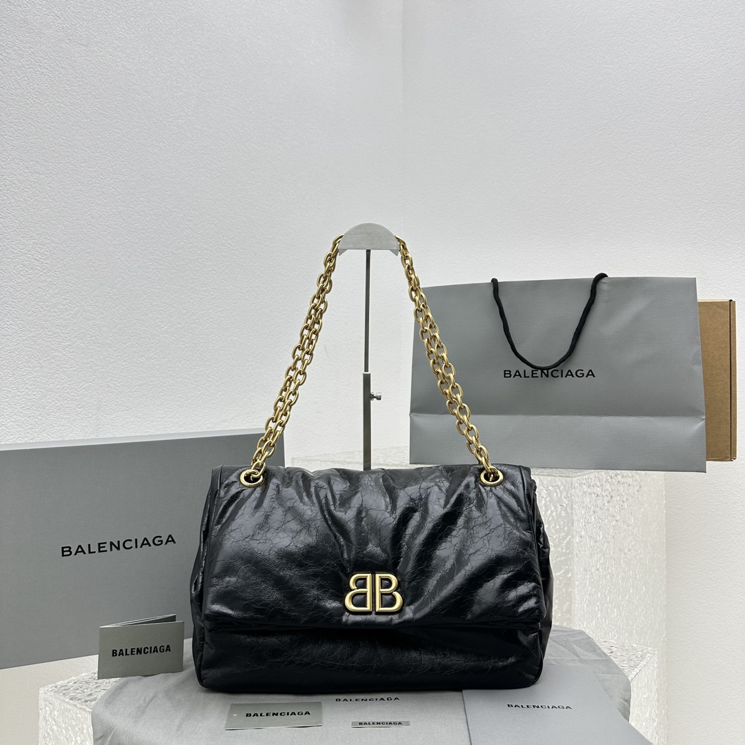 バレンシアガ「Balenciaga」 Le Monaco オイルドレザー チェーンストラップバッグ