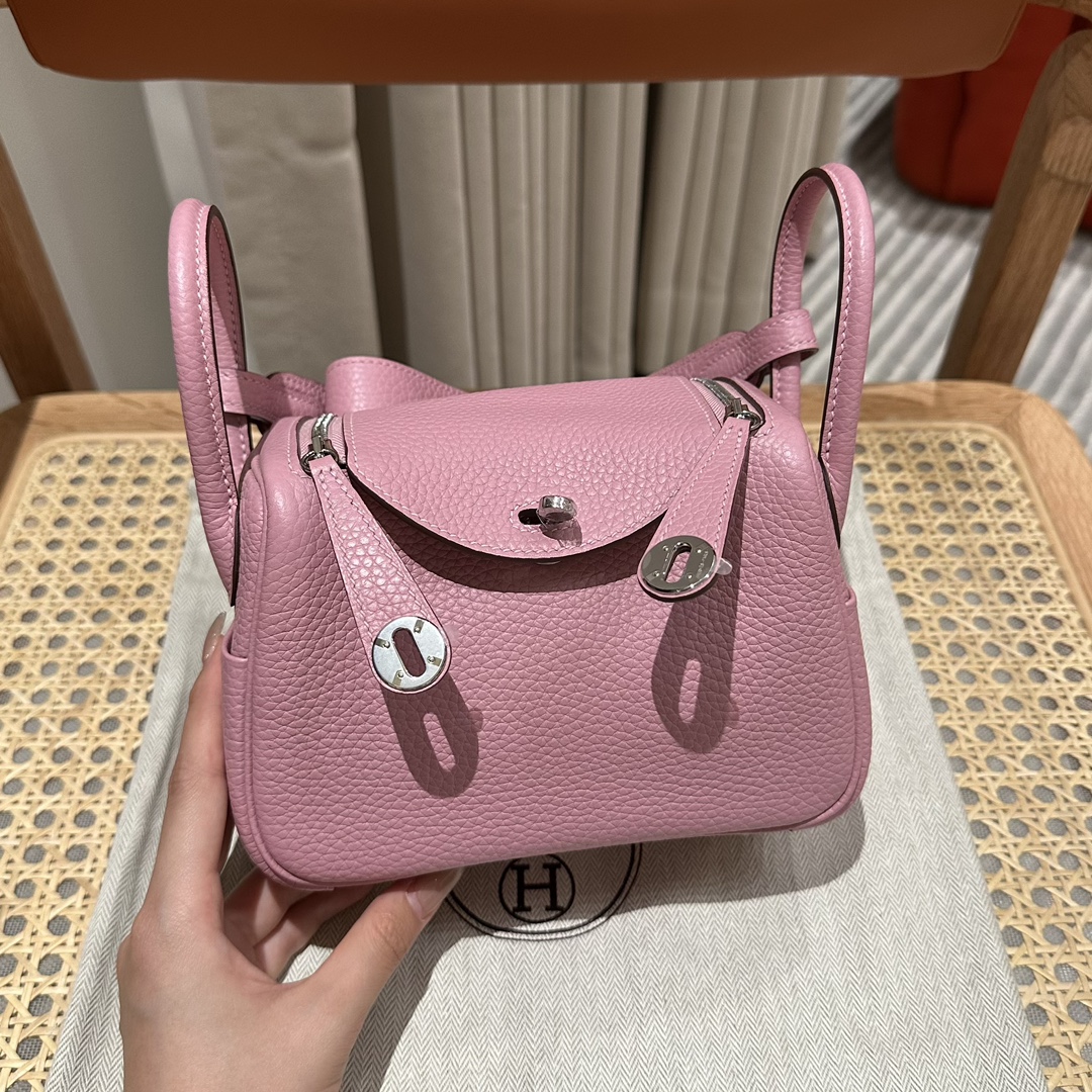 エルメス「Hermès」 Mini Lindy 19 ショルダーバッグ