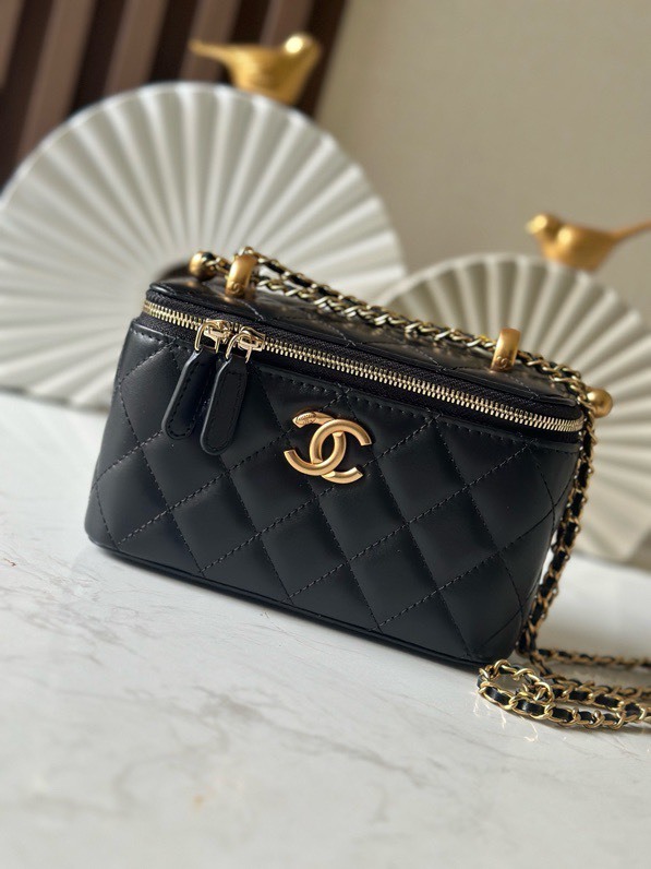 シャネル「Chanel」24C ダブルゴールドボール チェーン ボックスバッグ ブラック＆ゴールド