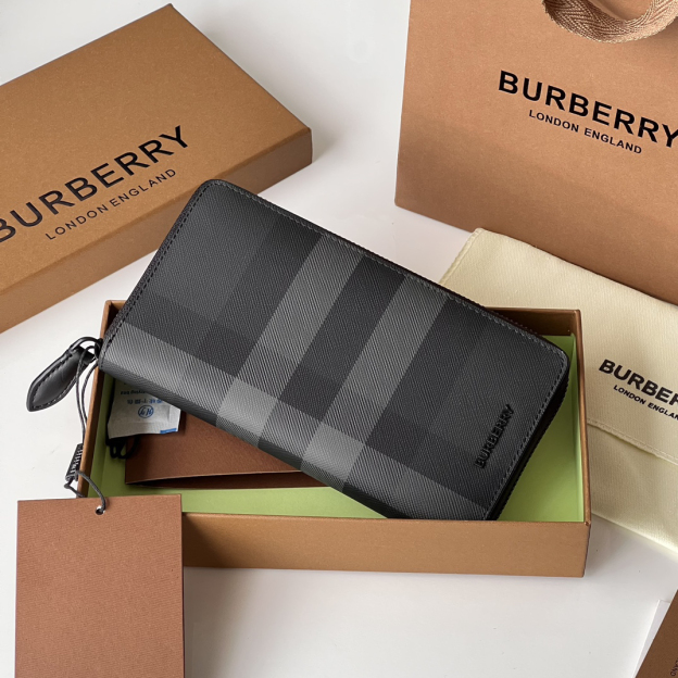 バーバリー「Burberry」London チェック柄 ジップウォレット