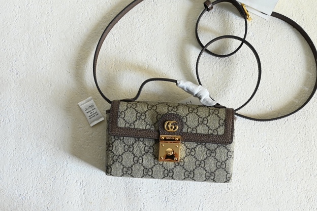 グッチ「Gucci」キャンバス ロックショルダーバッグ