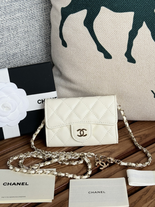 シャネル「Chanel」カヴィアレザー ウエストバッグ